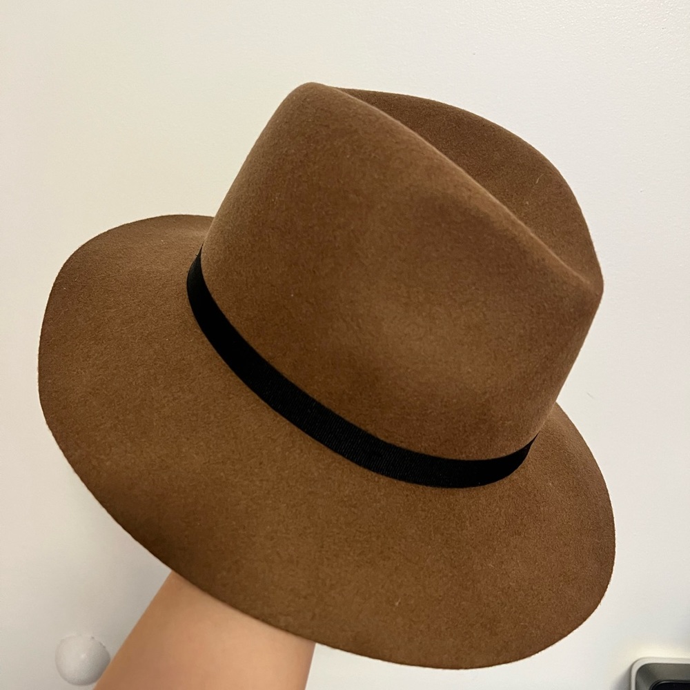 Aritzia Brown Wool Hat size S/M